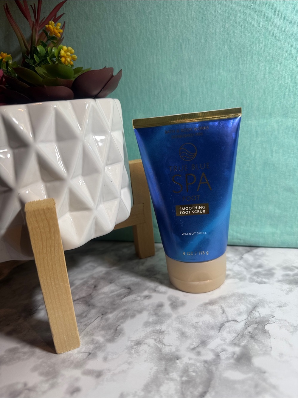 True Blue SPA Soothing Foot Scrub